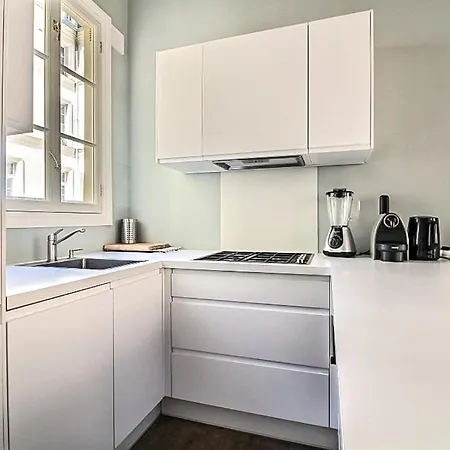 Centre Apartment *